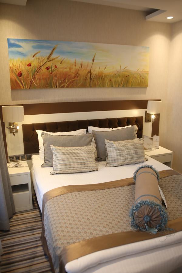 Seven Deep Otel 3*