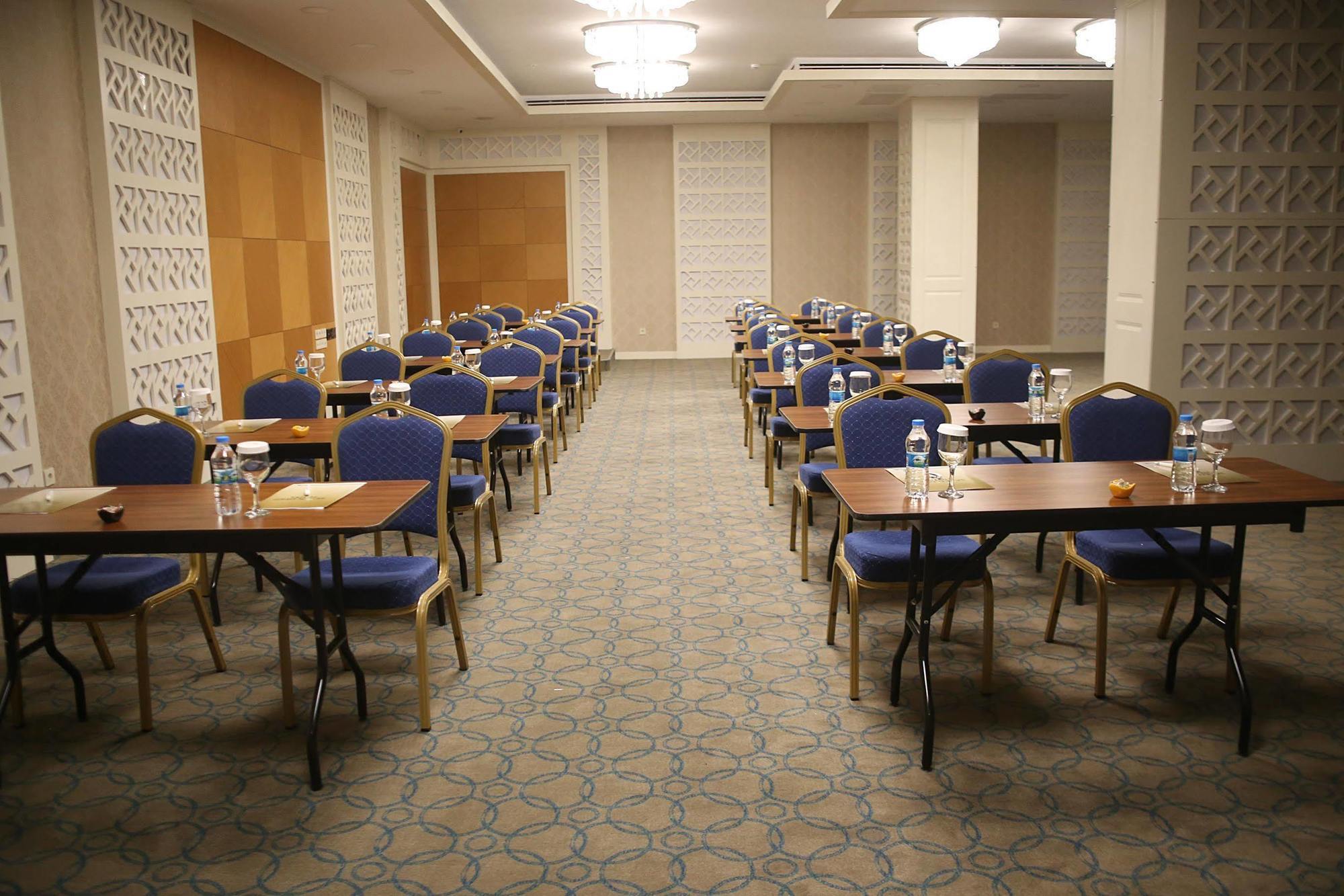 Seven Deep Otel